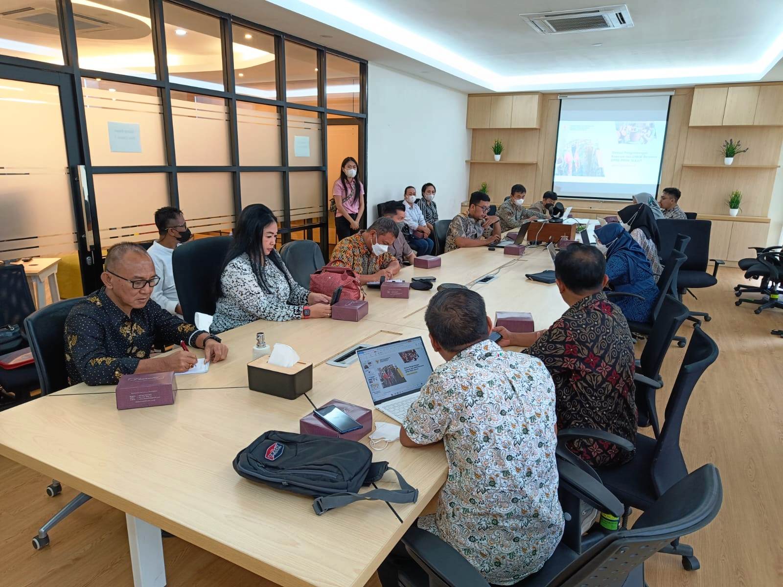 Foto : Komisi II DPRD Sulut saat melaksanakan kunker ke kementerian Investasi/Badan Penanaman Modal