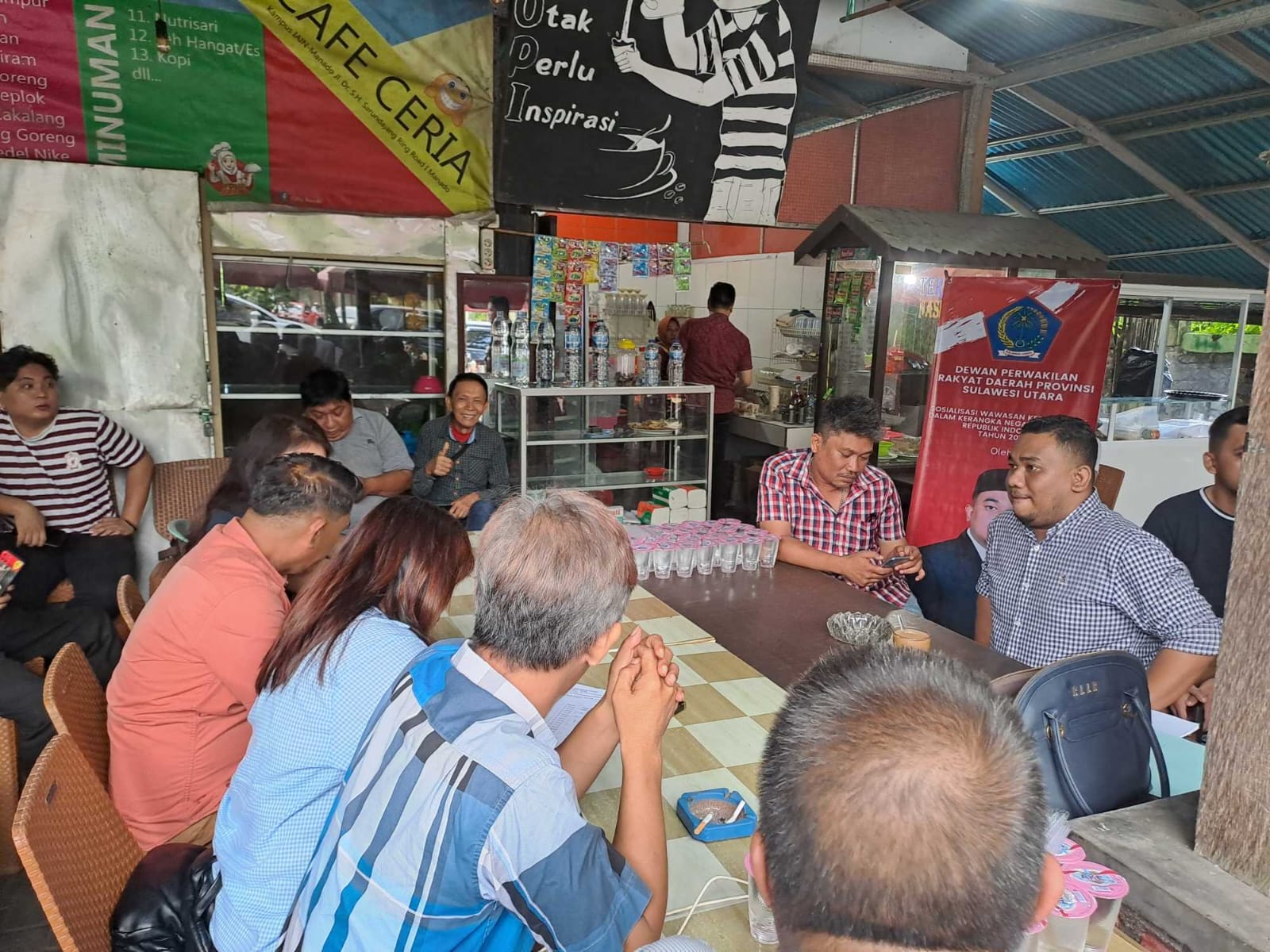Foto : Anggota DPRD Sulut, Hilamn Frimansyah Idrus saat melaksanakan Sosbang di wilayah Kota Manado