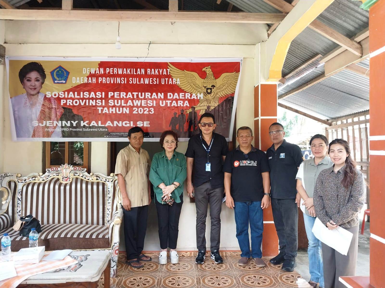 Foto : Anggota DPRD Sulut Komisi IV, Syenni Kalangi saat mensosialisasikan Perda di Dapil Bolaang Mongondow