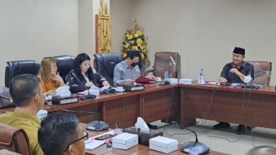 Foto: Komisi II DPRD Sulut saat RDP dengan Disperindag Sulut, Senin (13/3/23) kemarin.
