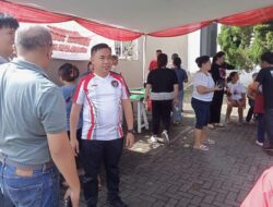 Giat Pasar Murah Pemkot Manado, Pjs Wali Kota Berbagi Bantuan Buat Lansia di GMIM Bukit Hermon Malalayang