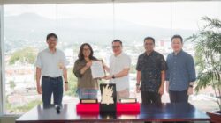 Foto : Bank Mandiri Taspen dan BPR Dana Raya Bangun Kolaborasi Jangka Panjang (ki-ka): Direktur Bisnis Bank Mantap, Mahrauza Purnaditya, Kepala Divisi Consumer Loan Bank Mantap, Erlinda Rusda, Direktur Utama BPR Dana Raya, Hanny Mamoto, Direktur Operasional PT Taspen, Tribuna Phitera D., Komisaris Utama BPR Dana Raya, Mario Glenn A.